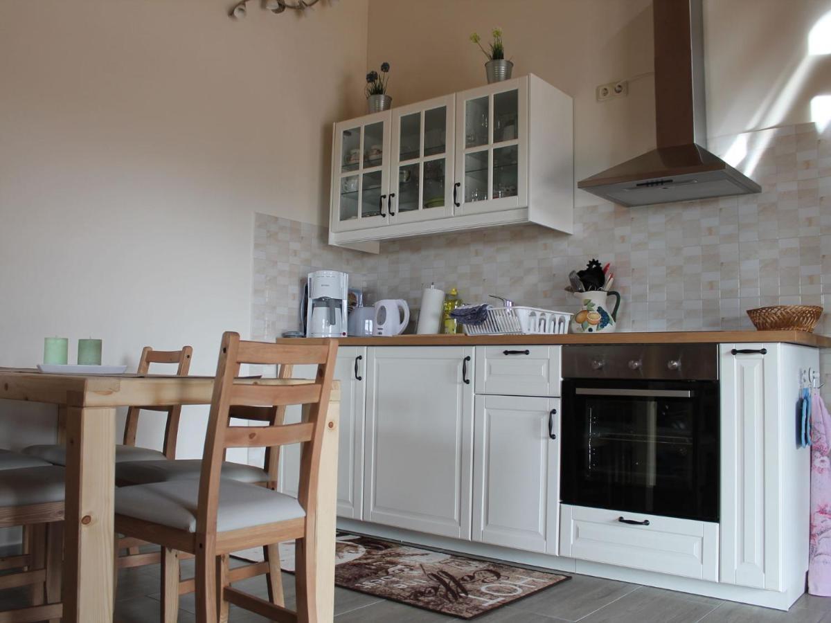 Comfy Farmhouse In Brusow With Garden Kröpelin Zewnętrze zdjęcie