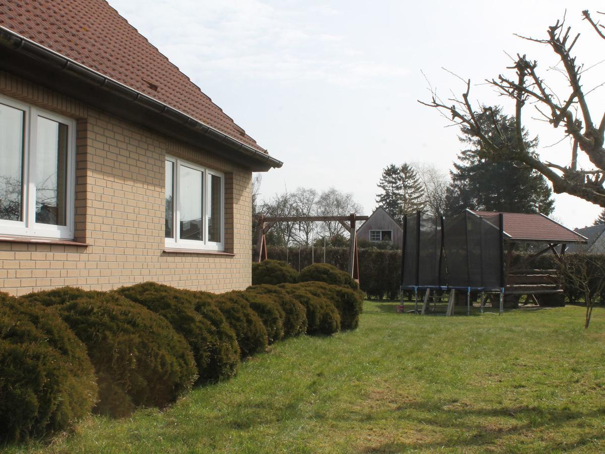 Comfy Farmhouse In Brusow With Garden Kröpelin Zewnętrze zdjęcie